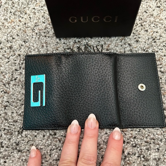 Gucci key case - Picture 3 of 5